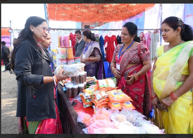 विजयलक्ष्मी स्वावलंबन्नी व्यापार मेला का विशाल आयोजन